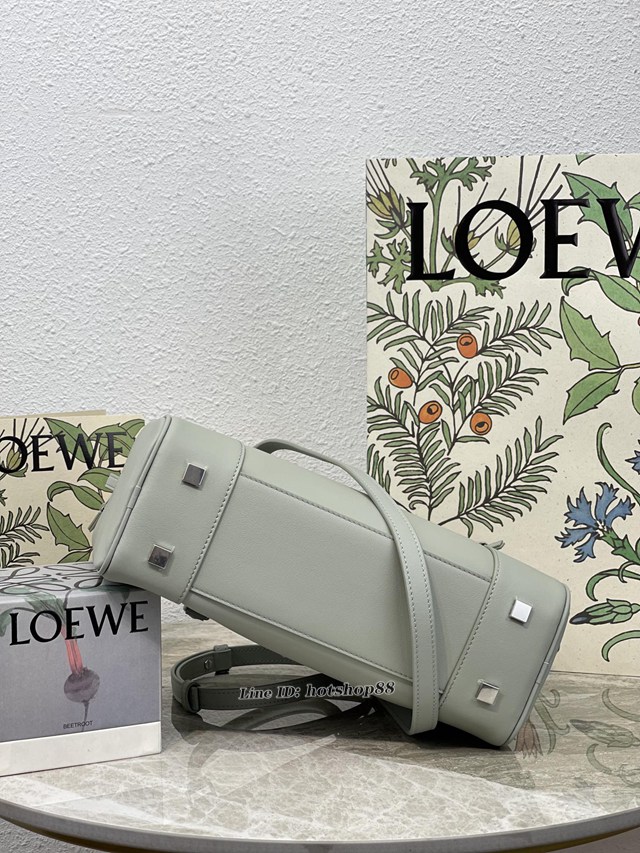 Loewe專櫃2022新款全皮純色手提肩背斜挎女包 羅意威大號Amazono手提包 10521 lyw1434